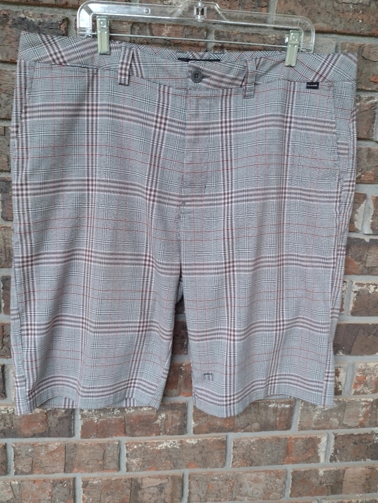 Travis Mathew Other - Travis Mathew Golf Shorts Mens Size 38 Red Gray Plaid Stretch Preppy Outdoors